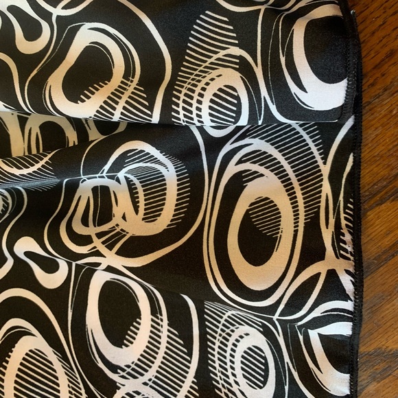 Sleeveless blouse - Picture 6 of 7